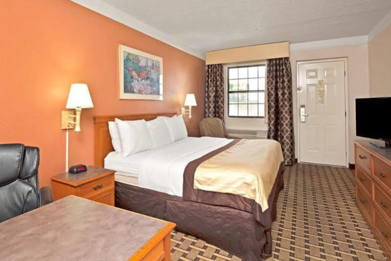 Red Roof Inn Houston North - Fm1960 & I-45 Westfield Экстерьер фото